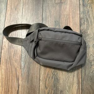 Girlfriend Collective Please Recycle Fanny Pack in Slate